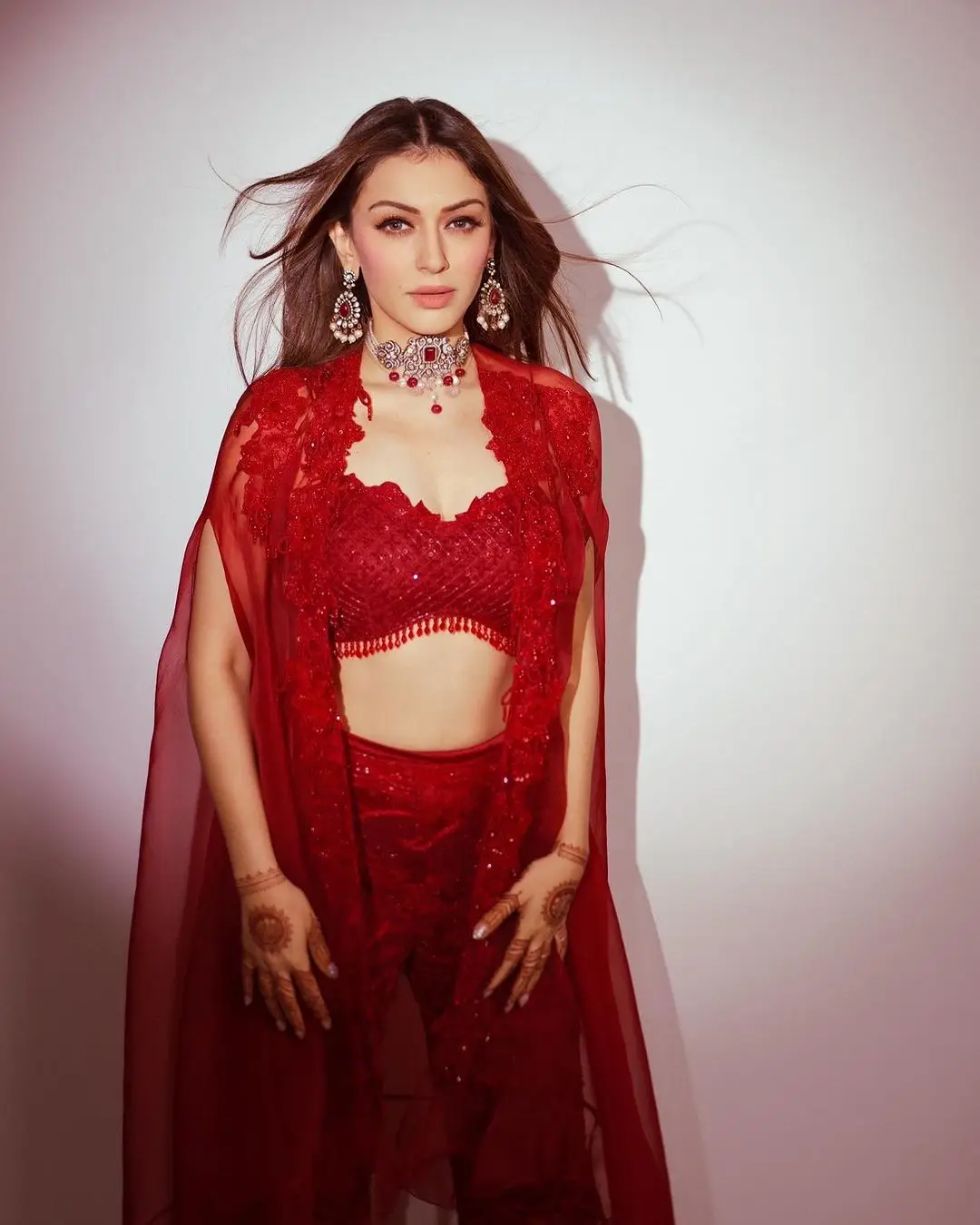 INDIAN ACTRESS HANSIKA MOTWANI PHOTOSHOOT IN RED PANT CHOLI 2